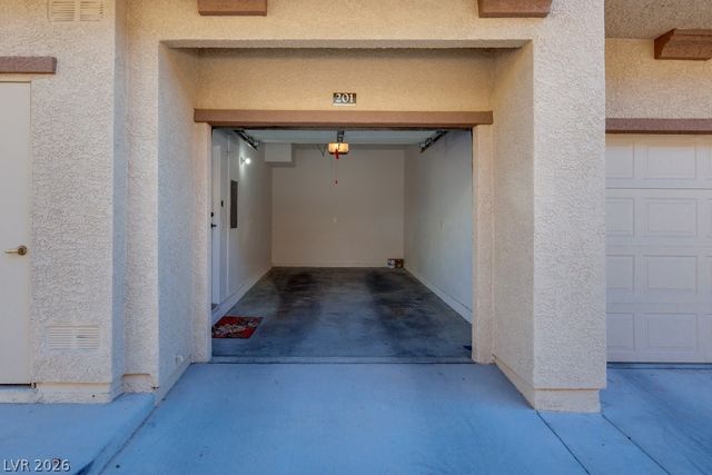 10180 Delray Beach Avenue 201, Las Vegas, NV 89129