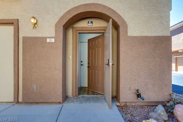 10180 Delray Beach Avenue 201, Las Vegas, NV 89129
