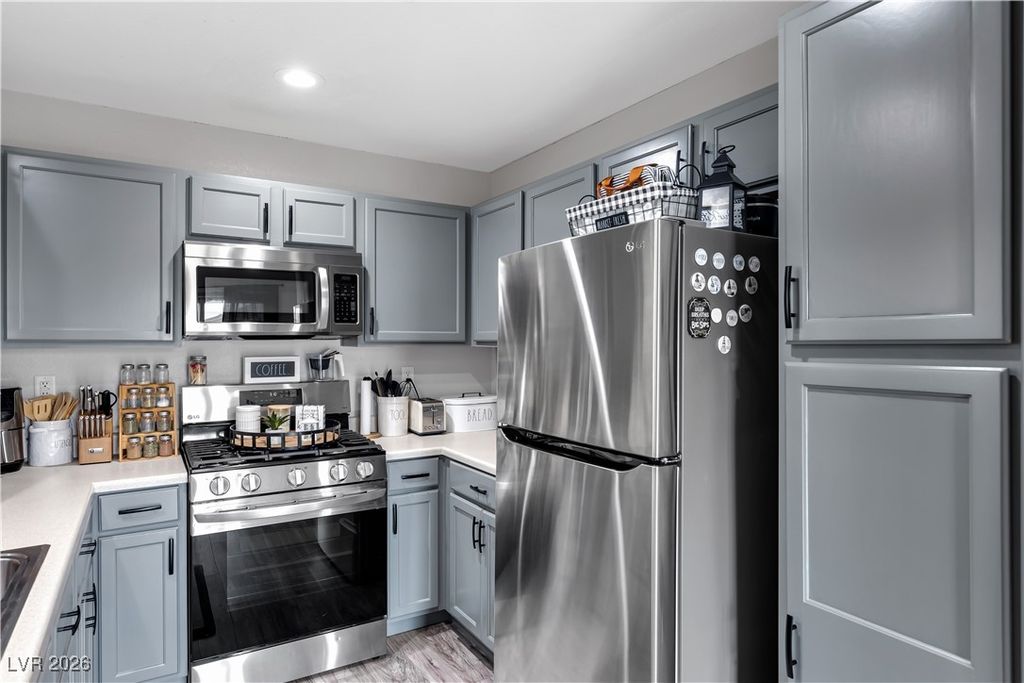 6674 Churnet Valley Avenue, Las Vegas, NV 89139