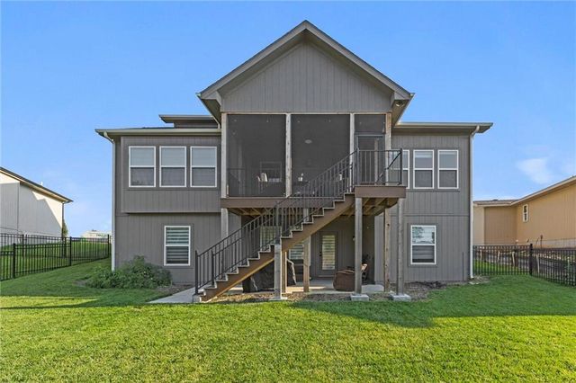 17808 Rainbow Boulevard, Stilwell, KS 66085