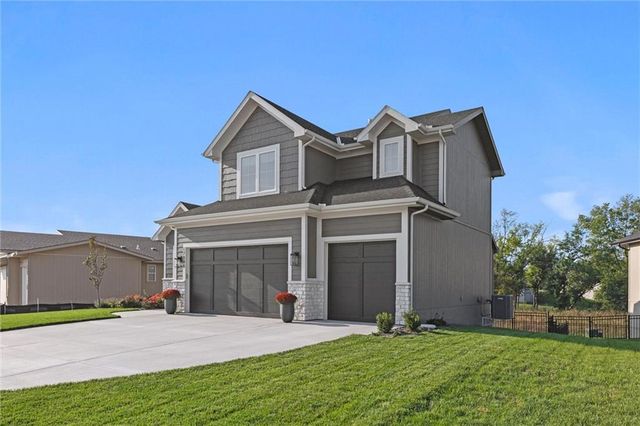 17808 Rainbow Boulevard, Stilwell, KS 66085