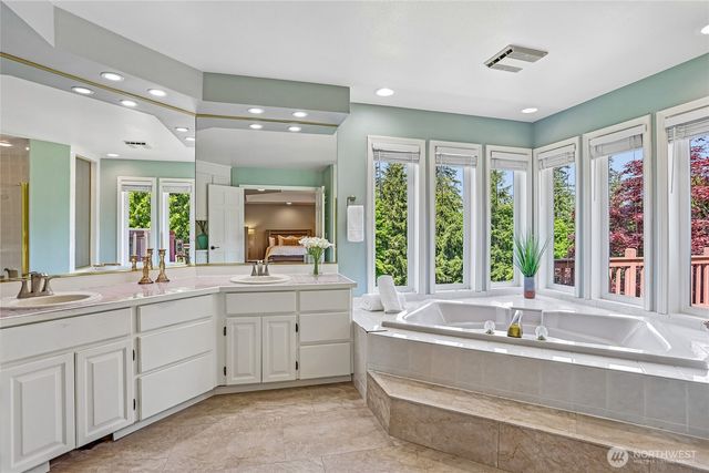 23200 SE 253rd Place, Maple Valley, WA 98038