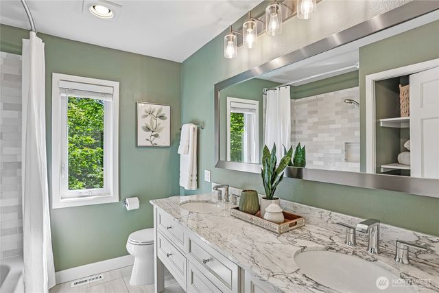 23200 SE 253rd Place, Maple Valley, WA 98038