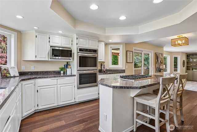 23200 SE 253rd Place, Maple Valley, WA 98038