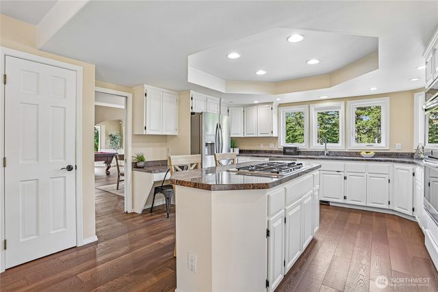 23200 SE 253rd Place, Maple Valley, WA 98038