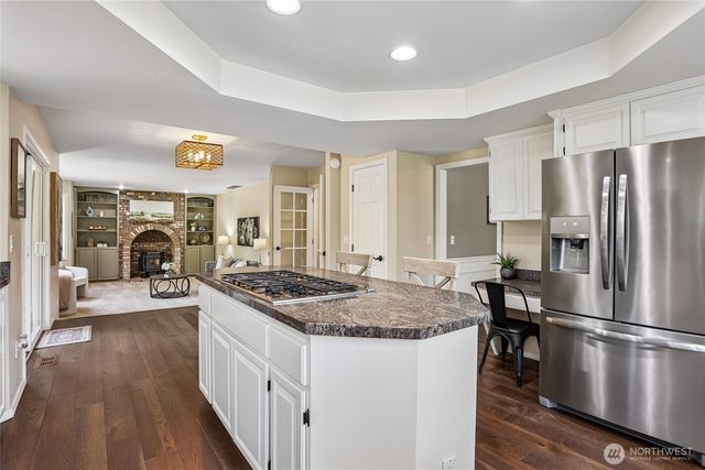 23200 SE 253rd Place, Maple Valley, WA 98038