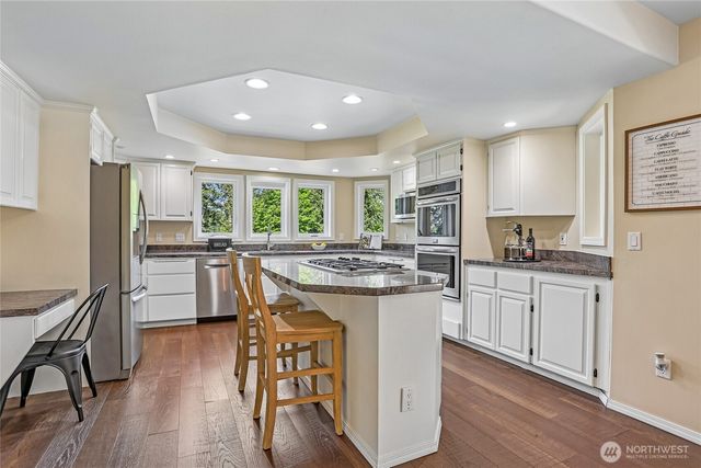 23200 SE 253rd Place, Maple Valley, WA 98038