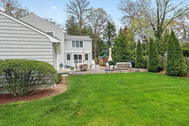 75 Brewster Rd, Cohasset, MA 02025