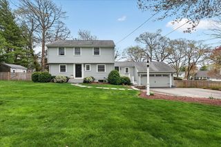 75 Brewster Rd, Cohasset, MA 02025
