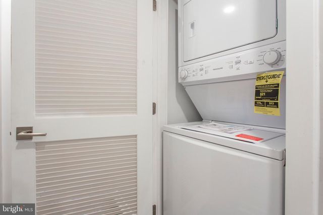 2010 N 8TH ST, Philadelphia, PA 19122