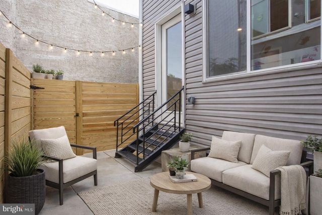 2010 N 8TH ST, Philadelphia, PA 19122