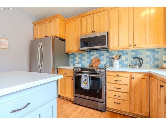 1861 Nw WONDERVIEW Ave, Gresham, OR 97030