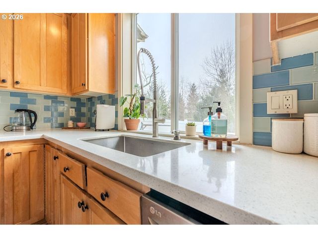 1861 Nw WONDERVIEW Ave, Gresham, OR 97030