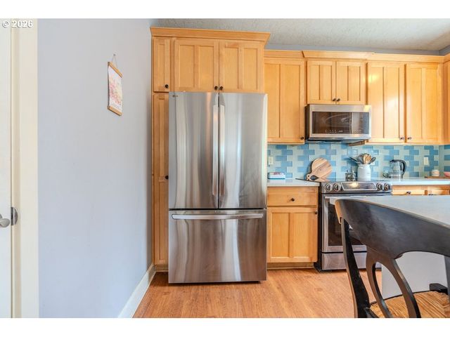 1861 Nw WONDERVIEW Ave, Gresham, OR 97030