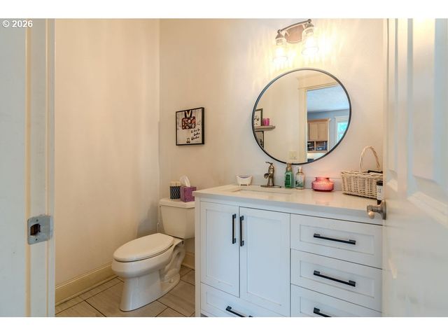 1861 Nw WONDERVIEW Ave, Gresham, OR 97030