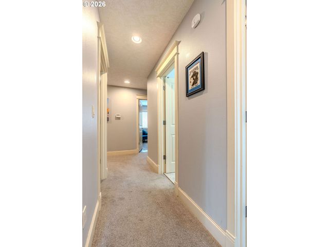 1861 Nw WONDERVIEW Ave, Gresham, OR 97030