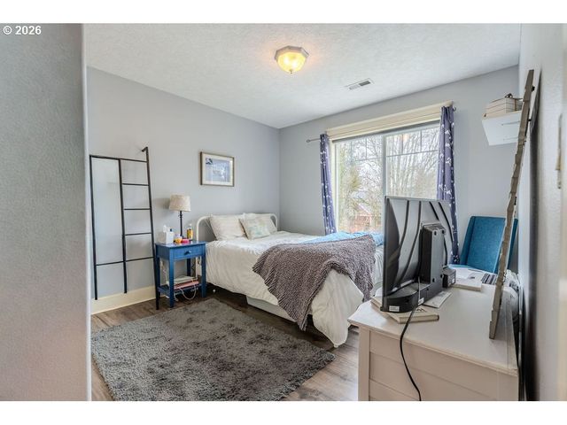 1861 Nw WONDERVIEW Ave, Gresham, OR 97030