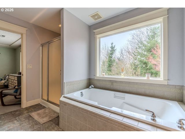 1861 Nw WONDERVIEW Ave, Gresham, OR 97030