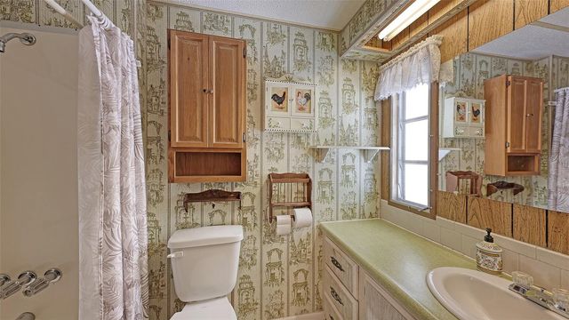 203 50TH AVENUE PLAZA E, Bradenton, FL 34203