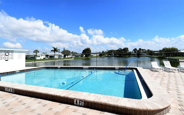 203 50TH AVENUE PLAZA E, Bradenton, FL 34203