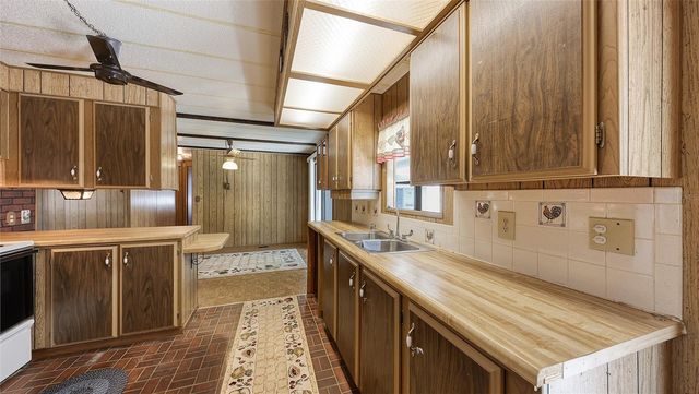 203 50TH AVENUE PLAZA E, Bradenton, FL 34203