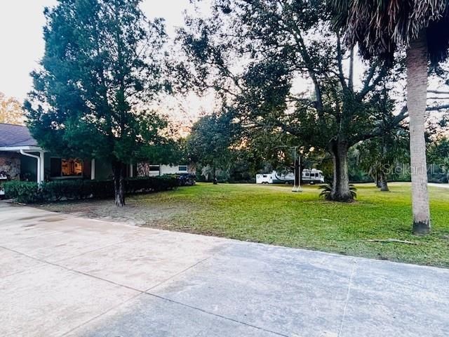 37252 HILLTOP DRIVE, Zephyrhills, FL 33541