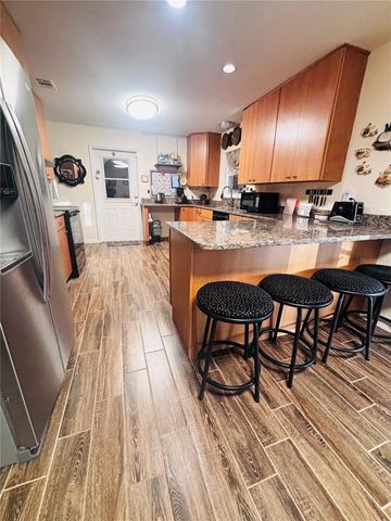 37252 HILLTOP DRIVE, Zephyrhills, FL 33541