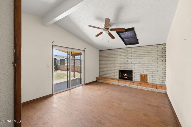9864 VANDENBURG Street, El Paso, TX 79924