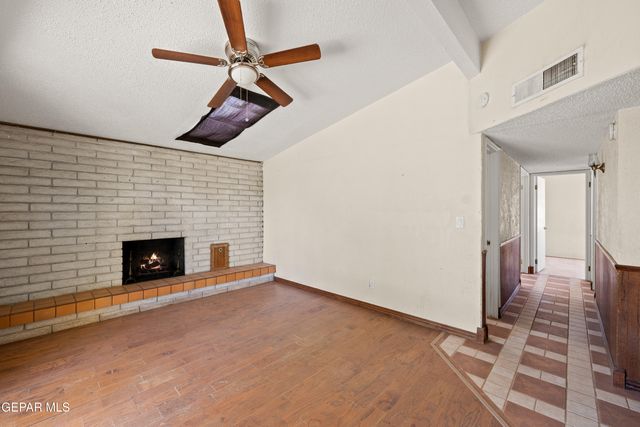 9864 VANDENBURG Street, El Paso, TX 79924