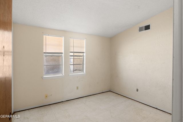 9864 VANDENBURG Street, El Paso, TX 79924