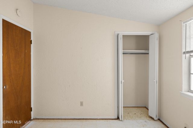 9864 VANDENBURG Street, El Paso, TX 79924