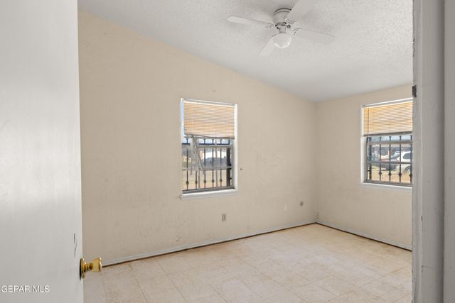 9864 VANDENBURG Street, El Paso, TX 79924