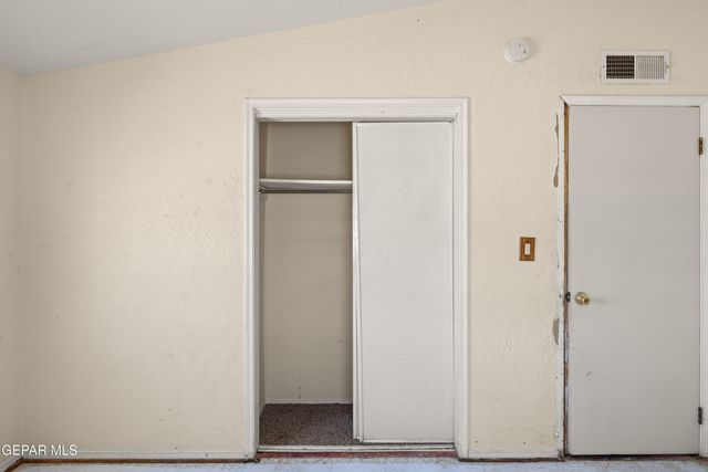 9864 VANDENBURG Street, El Paso, TX 79924