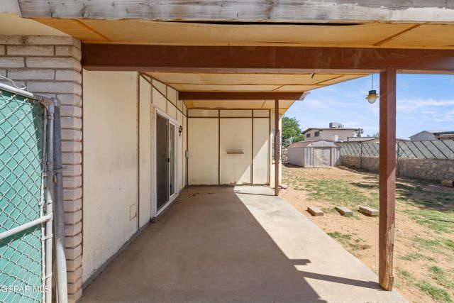 9864 VANDENBURG Street, El Paso, TX 79924