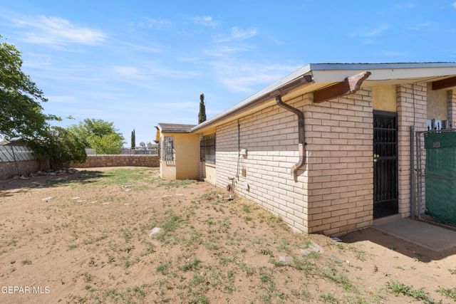 9864 VANDENBURG Street, El Paso, TX 79924