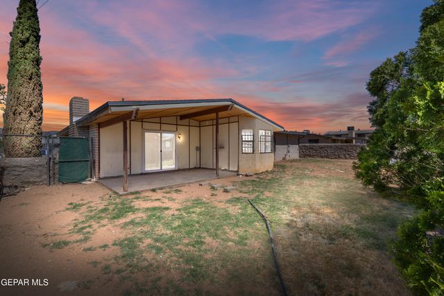 9864 VANDENBURG Street, El Paso, TX 79924