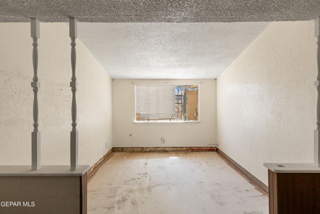 9864 VANDENBURG Street, El Paso, TX 79924