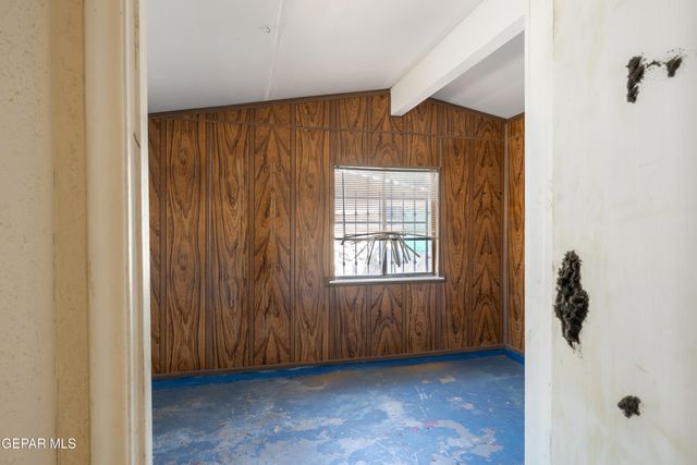 9864 VANDENBURG Street, El Paso, TX 79924
