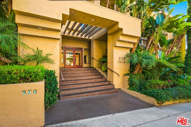 970 Palm Avenue 101, West Hollywood, CA 90069