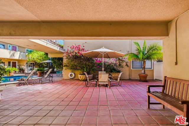 970 Palm Avenue 101, West Hollywood, CA 90069