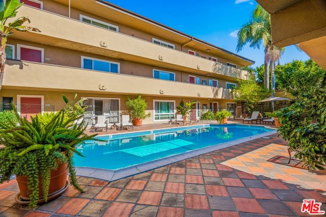 970 Palm Avenue 101, West Hollywood, CA 90069