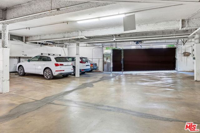 970 Palm Avenue 101, West Hollywood, CA 90069