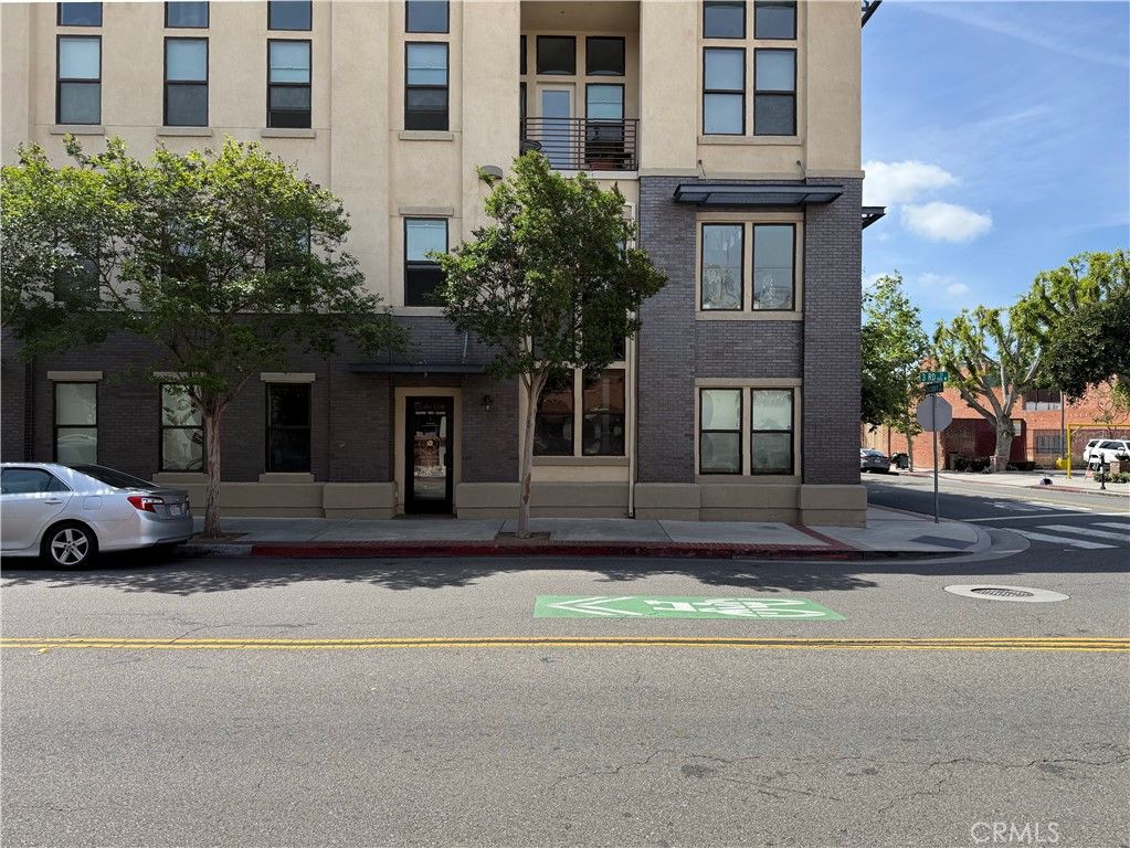 190 W 3rd Street, Santa Ana, CA 92701 — photo 2
