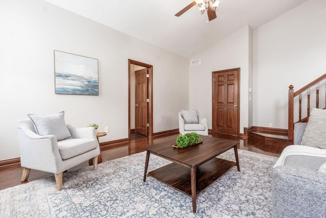 6923 Bishops Crossing Circle, Dublin, OH 43016