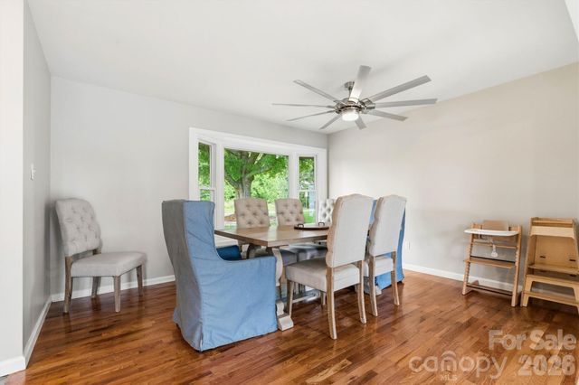 226 28th Avenue Place NE, Hickory, NC 28601