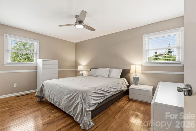 226 28th Avenue Place NE, Hickory, NC 28601