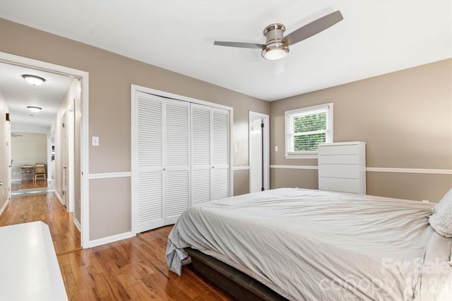 226 28th Avenue Place NE, Hickory, NC 28601