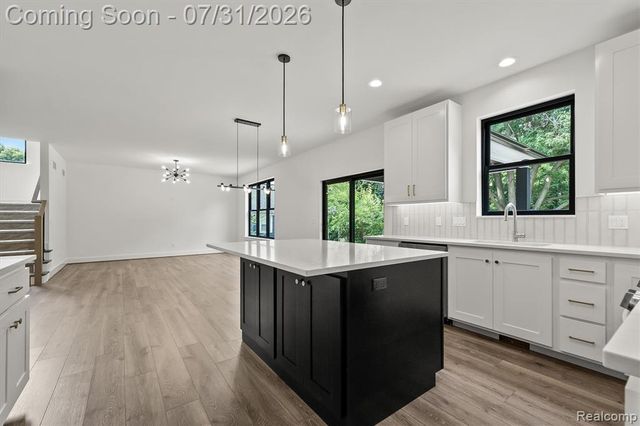 2065 Richwood Road, Auburn Hills, MI 48326