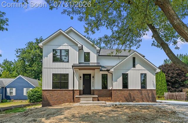 2065 Richwood Road, Auburn Hills, MI 48326