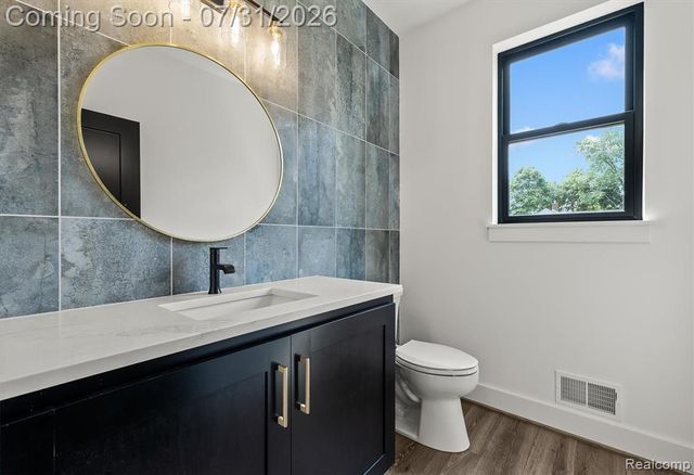 2065 Richwood Road, Auburn Hills, MI 48326